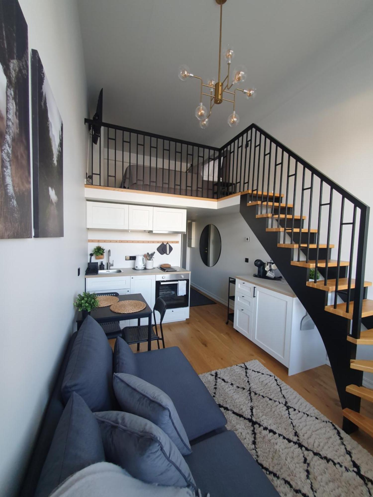 Butas Loft Style Apartment- Free Parking- Free Gym- Keyless Access *