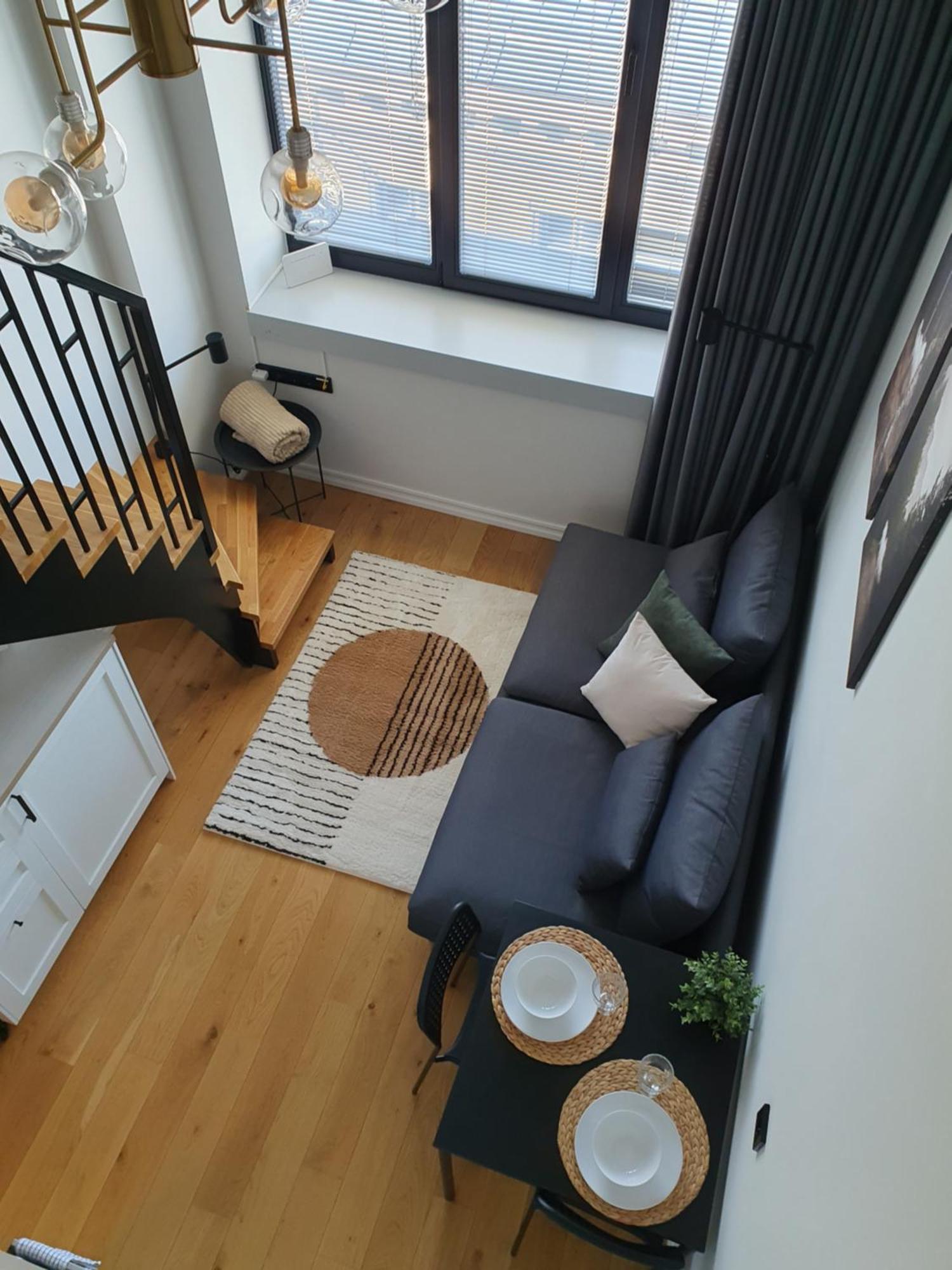 Butas Loft Style Apartment- Free Parking- Free Gym- Keyless Access